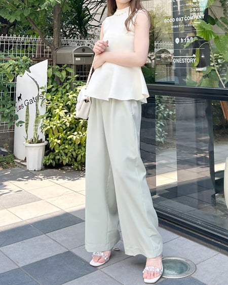 INGNI（イング） ペプラムノースリニット ｵﾌﾎﾜｲﾄ