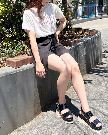 INGNI（イング） sweet刺しゅうロゴTシャツ ｵﾌﾎﾜｲﾄ/ﾋﾟﾝｸ