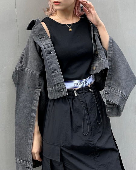 INGNI(イング) 裾ゴムロゴ配色リブタンク クロ