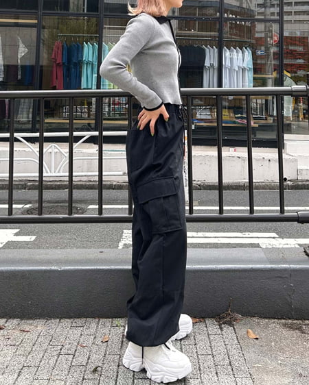 INGNI(イング) 襟付フロントジップ配色ニットカーディガン グレーモク/クロ