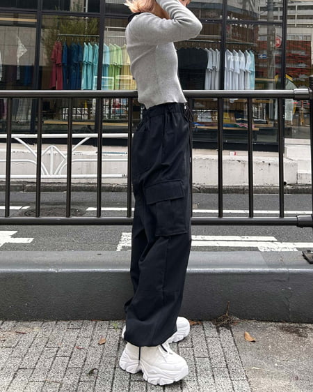 INGNI(イング) 襟付フロントジップ配色ニットカーディガン グレーモク/クロ