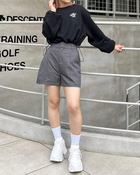 INGNI(イング) 裾ドロスト胸ロゴショートスウェットトップス クロ