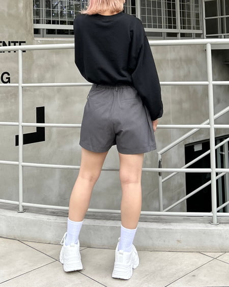 INGNI(イング) 裾ドロスト胸ロゴショートスウェットトップス クロ