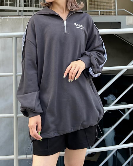 INGNI（イング） ハーフZIP裾ドロスト胸ロゴ袖ラインスウェットチュニック ﾁｬｺｰﾙｸﾞﾚｰ