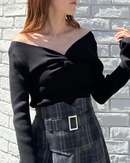 INGNI(イング) オフショルリボンフレアスリーブニット クロ