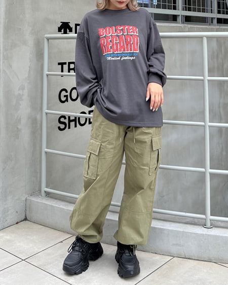 INGNI（イング） かすれプリントロゴチュニックロングTシャツ ｽﾐｸﾛ