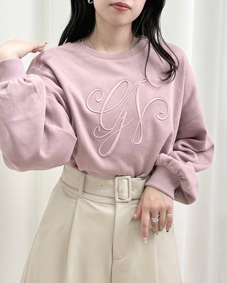 INGNI(イング) イニシャル刺しゅうロゴプルオーバー スモークピンク