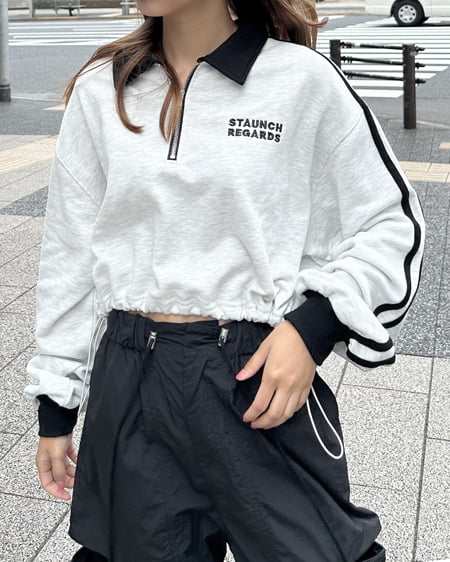 INGNI(イング) ハーフZIP裾ドロスト配色袖ラインショートトップス オートミール