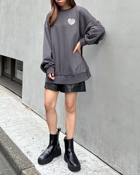 INGNI(イング) Backハートロゴサガラ刺しゅうチュニック チャコールグレー