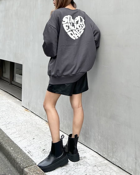 INGNI(イング) Backハートロゴサガラ刺しゅうチュニック チャコールグレー