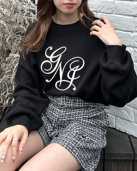 イニシャル刺しゅうロゴニット