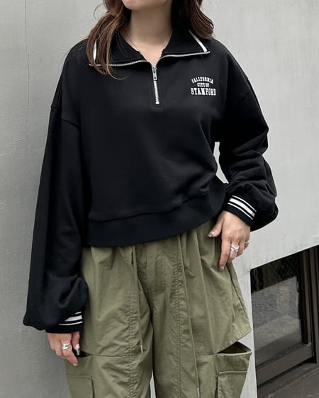 INGNI（イング） ハーフジップ胸ロゴライン配色ショートトップス ｸﾛ