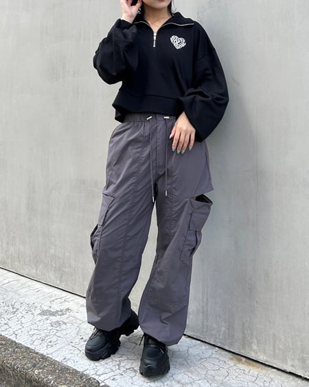 INGNI（イング） サイドスリットファスナー／ナイロンカーゴパンツ ﾁｬｺｰﾙｸﾞﾚｰ