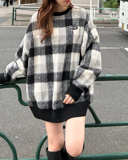 INGNI(イング) 胸刺しゅうロゴチェックリブチュニットップス クロ