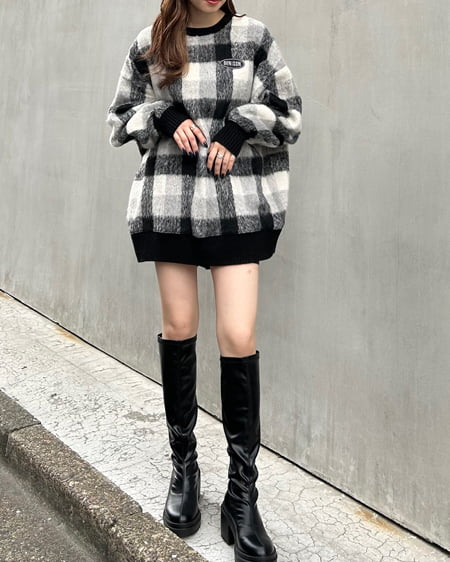 INGNI(イング) 胸刺しゅうロゴチェックリブチュニットップス クロ