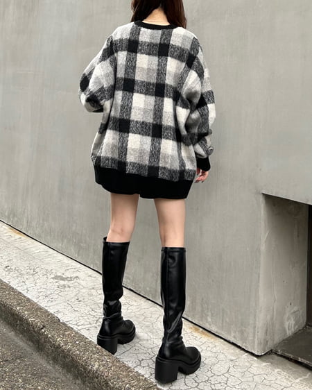 INGNI(イング) 胸刺しゅうロゴチェックリブチュニットップス クロ