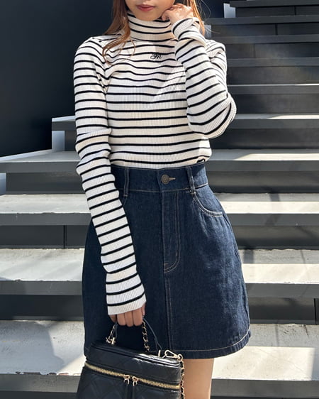 INGNI(イング) タートルネック胸刺しゅうリブニット ボーダー