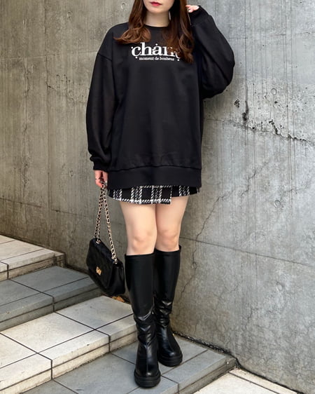 INGNI（イング） パール付ふくれ刺しゅうロゴチュニック ｸﾛ