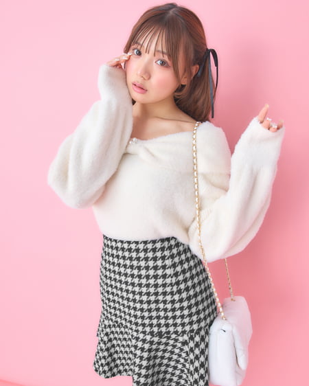 INGNI（イング） フェザーヤーンオフショルリボンニット ｱｲﾎﾞﾘｰ