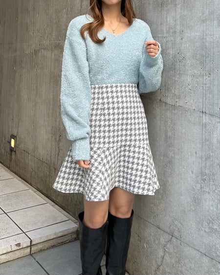 INGNI（イング） Vネックフェザーヤーンラメニット ﾌﾞﾙｰ