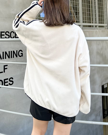 INGNI(イング) ハーフZIP配色サイドラインフリーストップス アイボリー