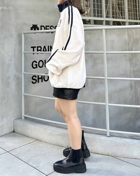 INGNI(イング) ハーフZIP配色サイドラインフリーストップス アイボリー