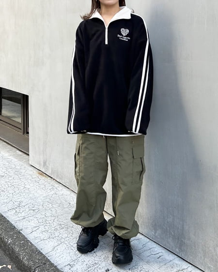 INGNI（イング） ハーフZIP配色サイドラインフリーストップス ｸﾛ