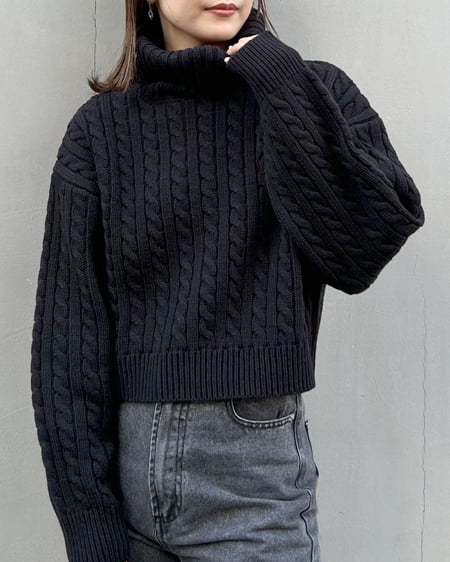 INGNI(イング) ショート丈オフタートルケーブルニット クロ