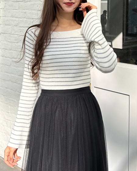 INGNI(イング) オフショルフレアスリーブニット オフホワイト/グレー