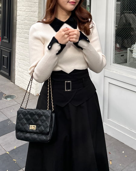 INGNI(イング) 配色襟/袖フェザーヤーンニット オフホワイト/クロ