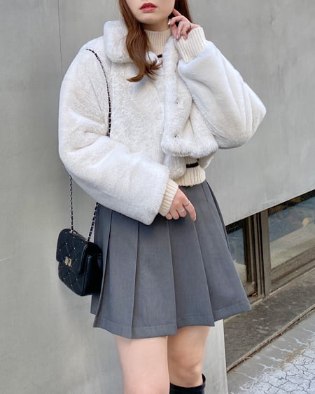 INGNI(イング) クロップド丈エコファーコート アイボリー