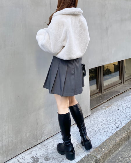 INGNI(イング) クロップド丈エコファーコート アイボリー