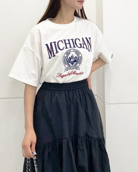 INGNI（イング） カレッジロゴチュニックTシャツ ｵﾌﾎﾜｲﾄ