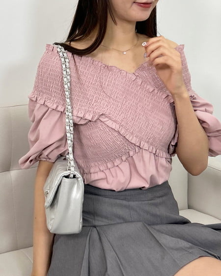 クロスシャーリングブラウス（ＯＵＴＬＥＴ）