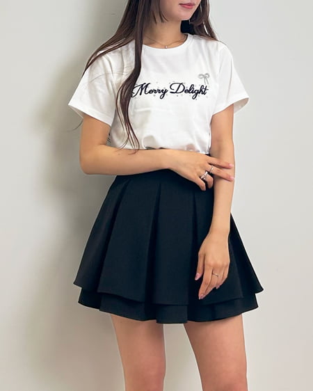 INGNI(イング) ふくれ刺しゅう装飾ロゴTシャツ オフホワイト/クロ