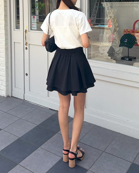 INGNI(イング) ふくれ刺しゅう装飾ロゴTシャツ オフホワイト/クロ