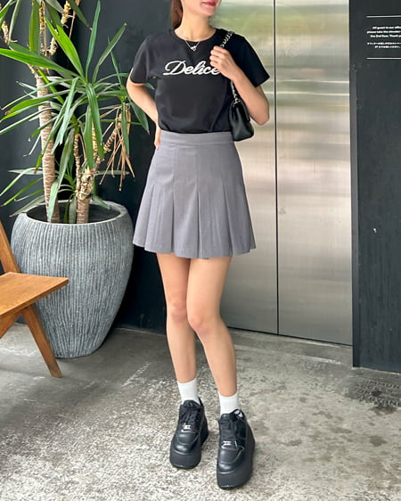 INGNI（イング） パールロゴTシャツ ｸﾛ