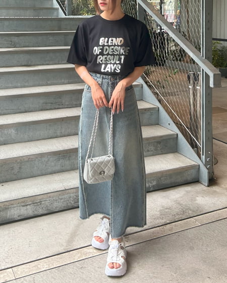 INGNI（イング） 箔プリントロゴTシャツ ｸﾛ