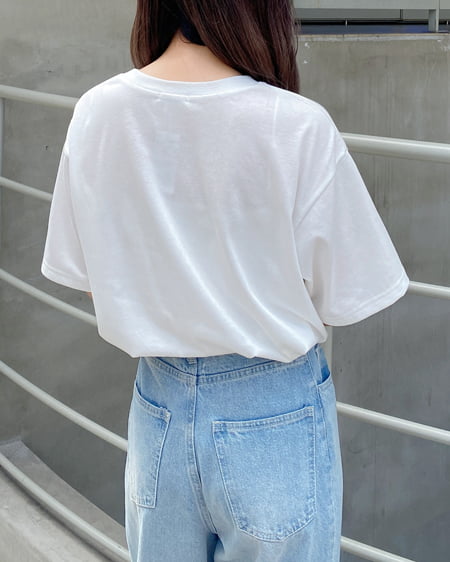 INGNI（イング） ロゴ飛ばしTシャツ ｵﾌﾎﾜｲﾄ