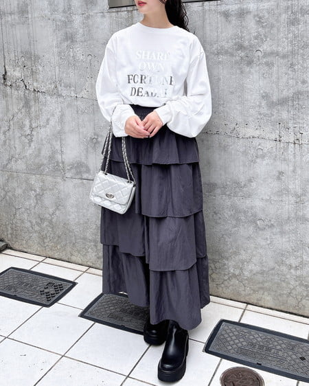 INGNI（イング） 箔プリントロゴロングTシャツ ｵﾌﾎﾜｲﾄ/ｼﾙﾊﾞｰ