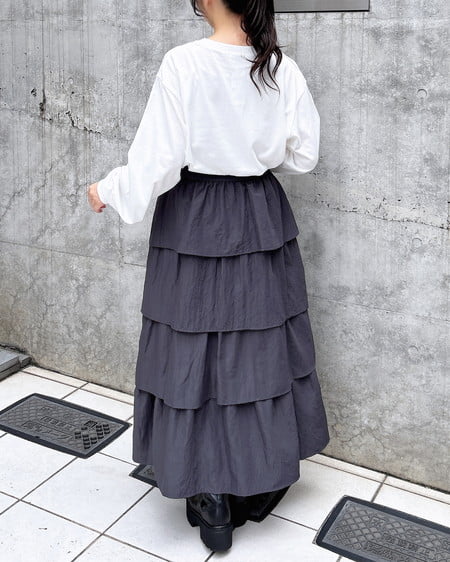 INGNI（イング） 箔プリントロゴロングTシャツ ｵﾌﾎﾜｲﾄ/ｼﾙﾊﾞｰ