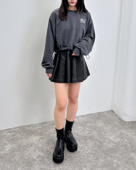 INGNI（イング） ヴィンテージライクフェイクレザープリーツスカート ｸﾛ
