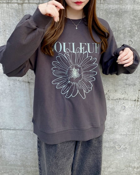 INGNI（イング） 花刺しゅうクルーネックスウェットプルオーバー ｽﾐｸﾛ