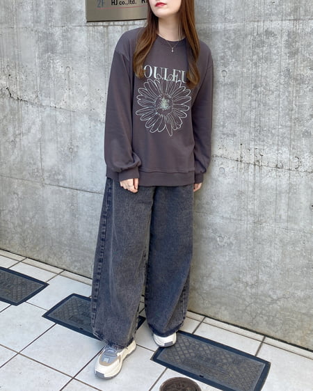 INGNI（イング） 花刺しゅうクルーネックスウェットプルオーバー ｽﾐｸﾛ