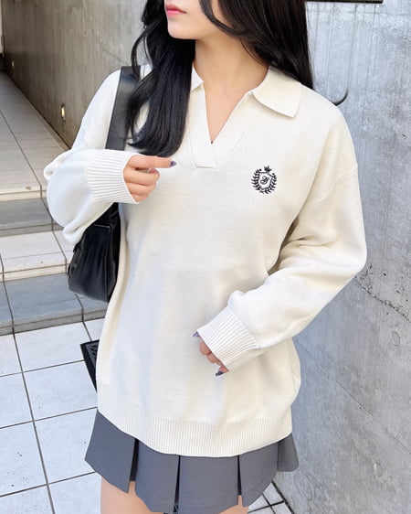 INGNI（イング） 胸エンブレム刺繍スキッパーチュニックニット ｱｲﾎﾞﾘｰ