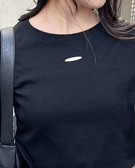 INGNI（イング） GOLDプレートテレコ長袖ピタTシャツ ｸﾛ