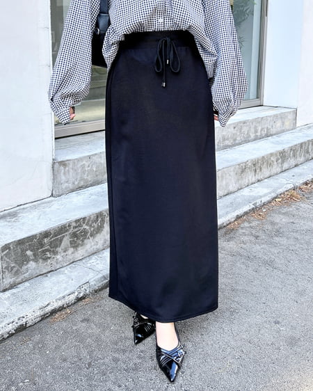 INGNI(イング) リップルナロースカート/A クロ