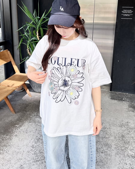 INGNI（イング） フラワー刺繍Tシャツ ｵﾌﾎﾜｲﾄ