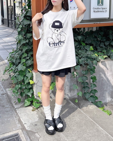 INGNI（イング） BearモチーフTシャツ ｵﾌﾎﾜｲﾄ