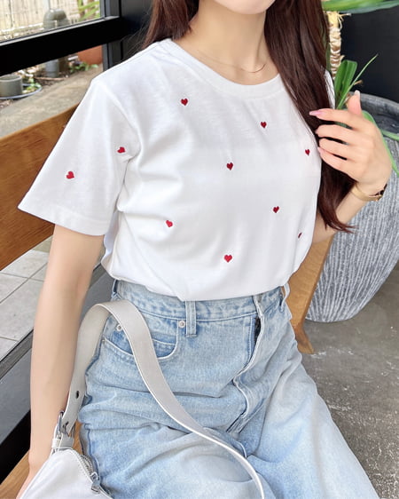 INGNI（イング） ハート刺繍Tシャツ ｵﾌﾎﾜｲﾄ/ｱｶ